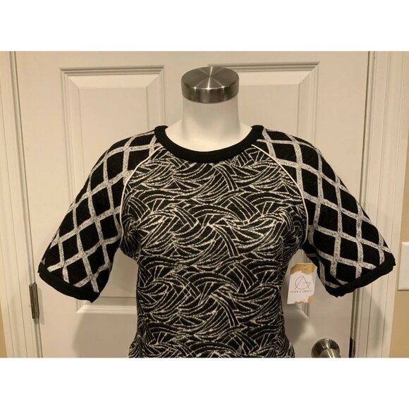 Elizabeth and James Black & White Geometric Dress W/ Short Sleeves, Size Large - Picture 2 of 7